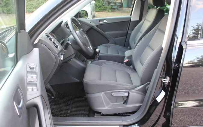 Volkswagen Tiguan cena 40900 przebieg: 219000, rok produkcji 2010 z Pleszew małe 781